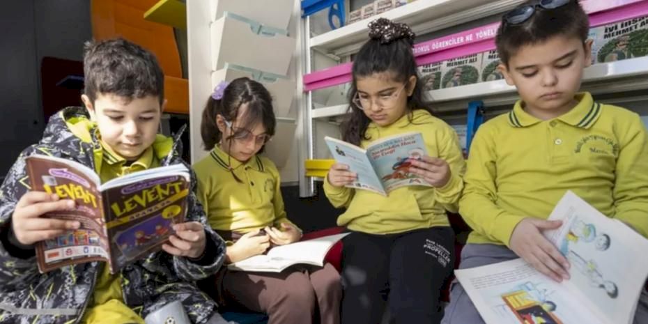 Mersin'de çocuklara sanat ve edebiyat dolu bir gün