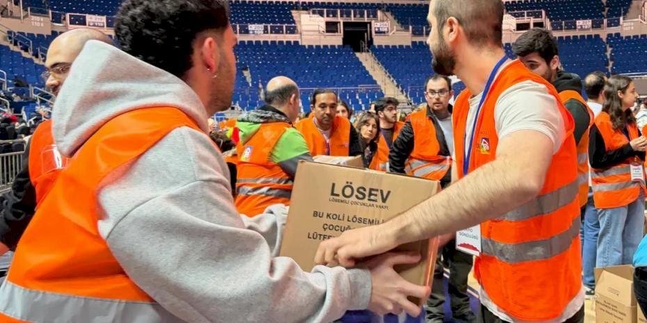 LÖSEV’den Türkiye genelinde Ramazan’da binlerce gıda paketi