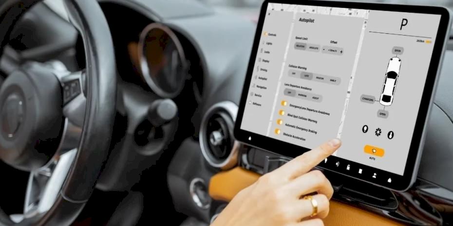 Otomotivde dijitalleşme tartışması... Fiziksel tuşlar geri dönüyor