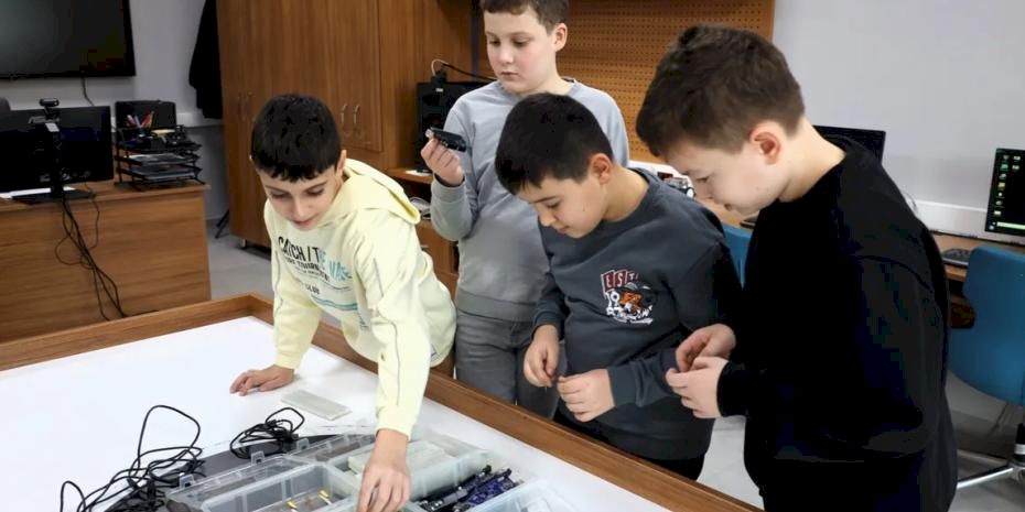 Kocaeli’nin geleceği Bilgievleri’nde şekilleniyor