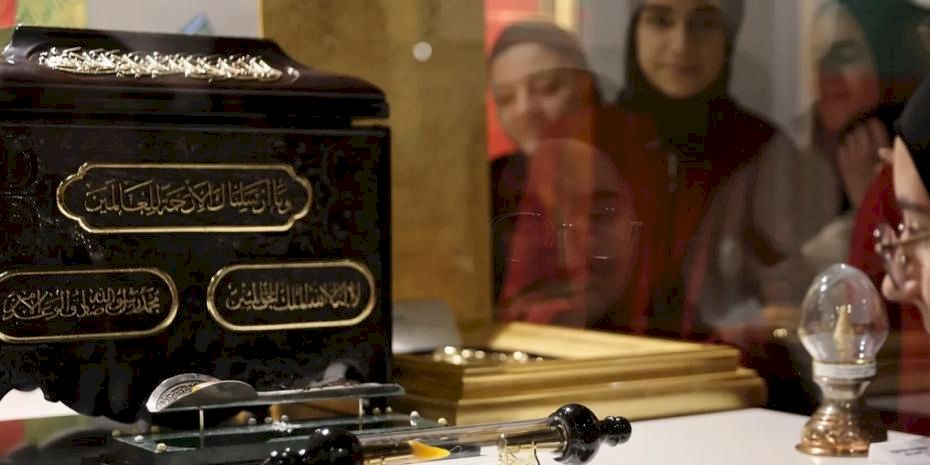 Mukaddes hatıralar Gaziantep’te vatandaşlarla buluşuyor