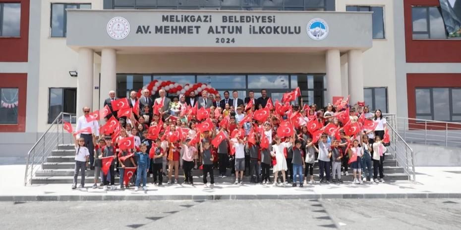 Gençlerin geleceği Kayseri Melikgazi ile gelişiyor