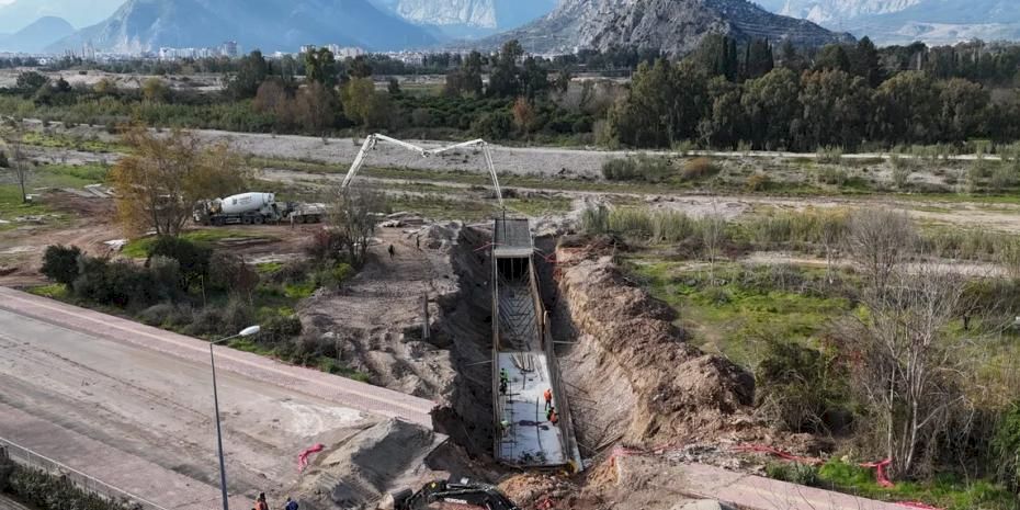 Antalya’da yağmursuyu altyapısı güçleniyor