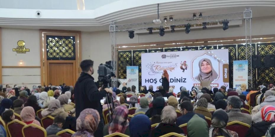 Yazar Saliha Erdim Malatyalılarla buluştu