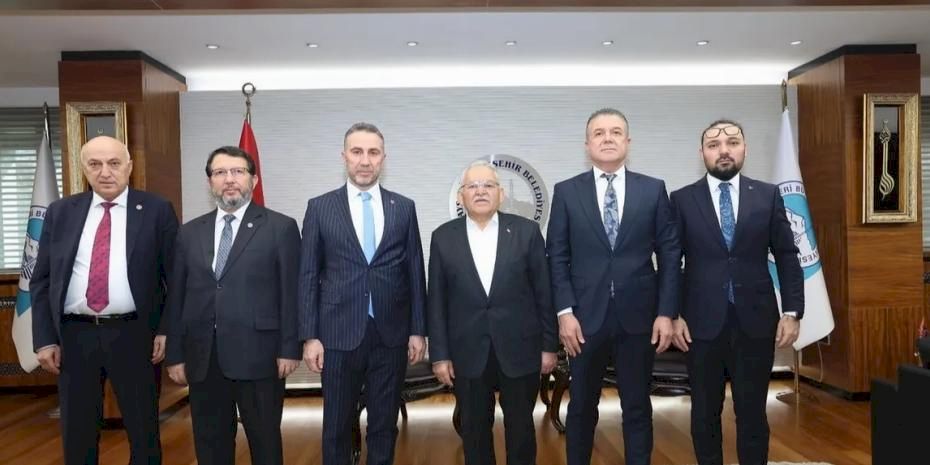 Memduh Büyükkılıç'tan 'birlik' mesajları