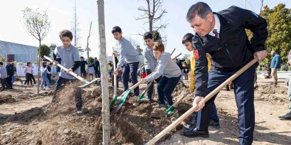 İzmir'de yeşil alan dönüşümünde umut filizlendi