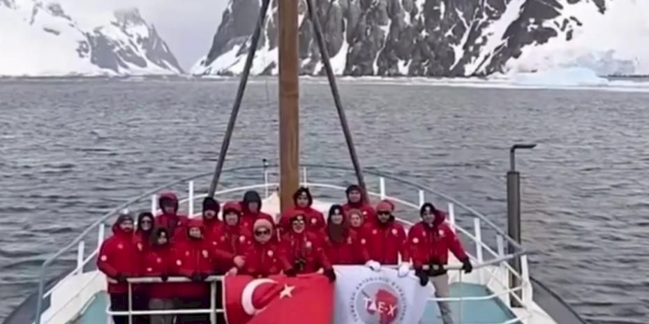 Türk bilim insanları Antarktika'dan döndü... 15. Ulusal Bilim Antarktika Seferi tamamlandı