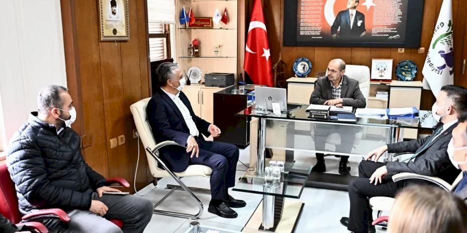 Başkan Uysal’dan Gazipaşa Kitap Fuarı'na ziyaret