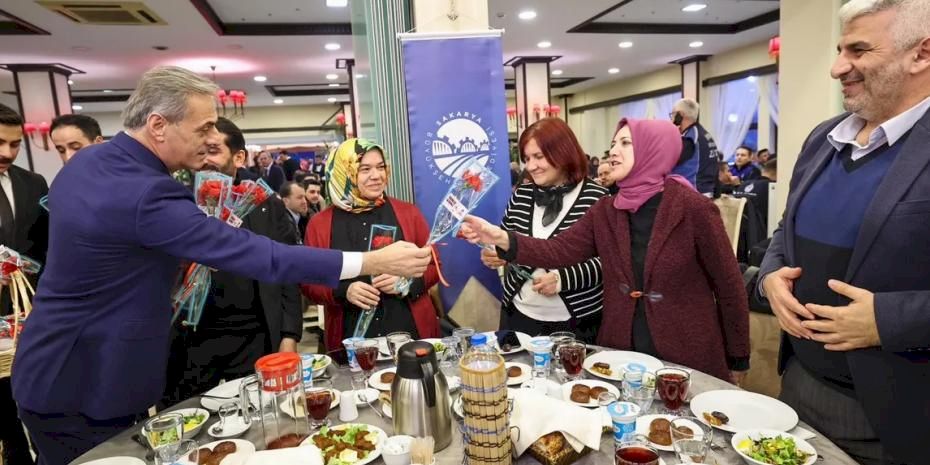 Sakarya'da Büyükşehir aile iftarında bir araya geldi