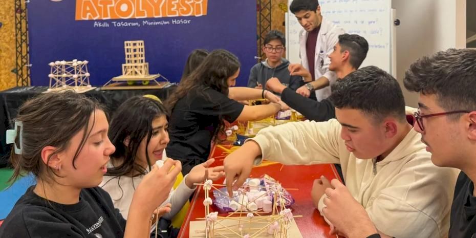 İstanbul Maltepe'de dayanıklı bina modelleri inşa ettiler