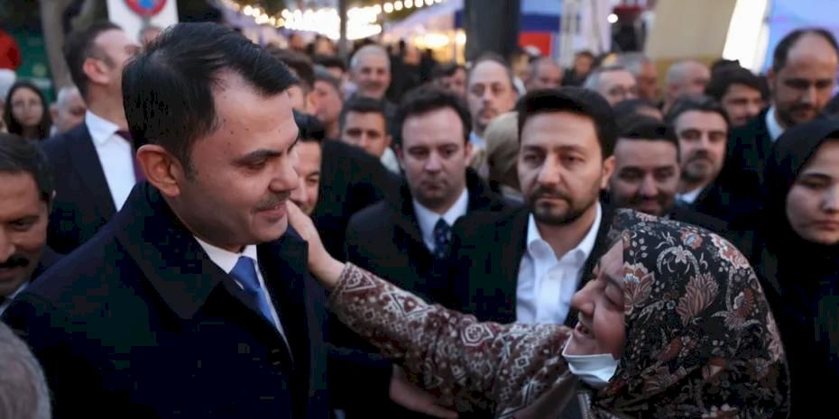 Bakan Kurum sokak iftarında