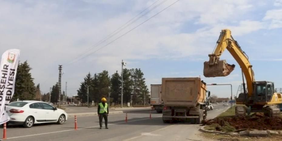 Sanayi sitesine iki adet katlı köprülü kavşak