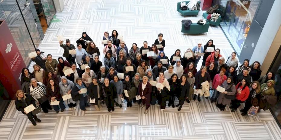 Arı Sütü, Propolis ve Polen Üretimi Kadın Arıcılarımızın Ellerinde Değerlenecek