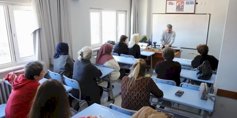 Eskişehir’de kadınlara evde tamir kursu tamamlandı