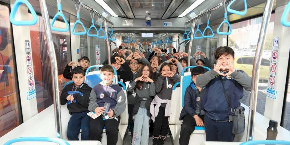 Antalya’da öğrenciler raylı sistemleri keşfetti