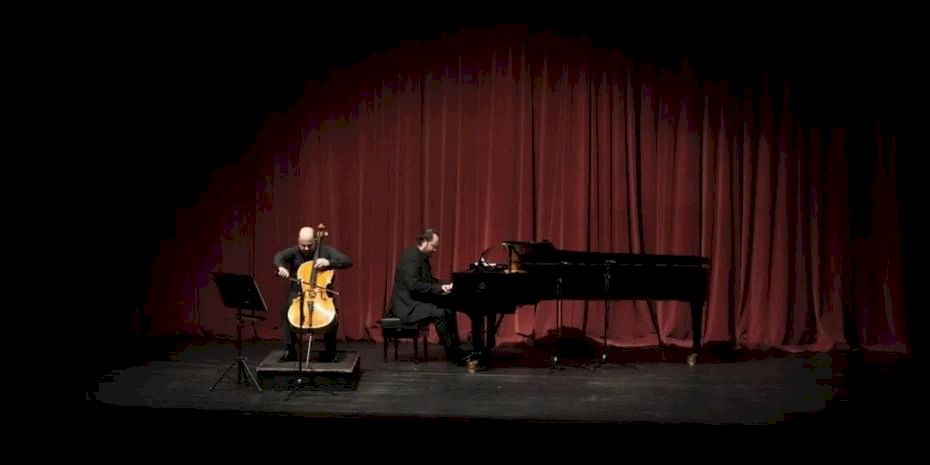 Aybulus ve Şenler’den sanatseverlere müzik ziyafeti