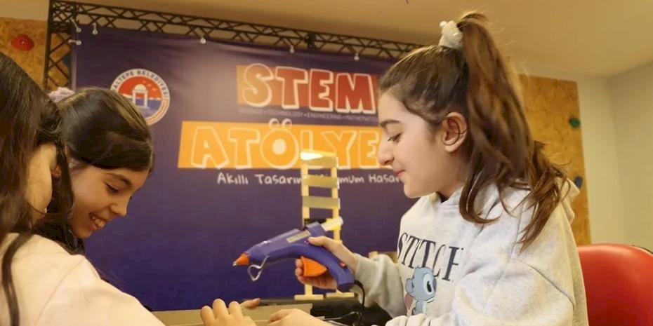Maltepe’de kız çocukları STEM atölyesinde buluştu