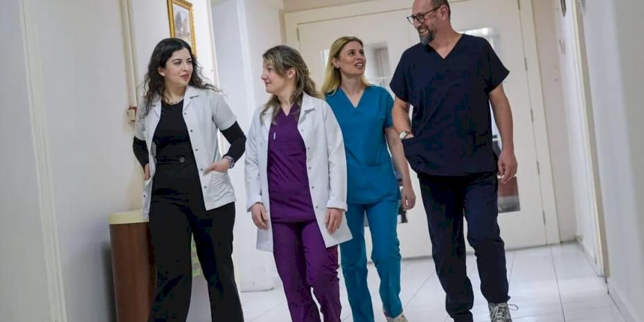 İzmir'de doğdukları hastanede şifa dağıtıyorlar