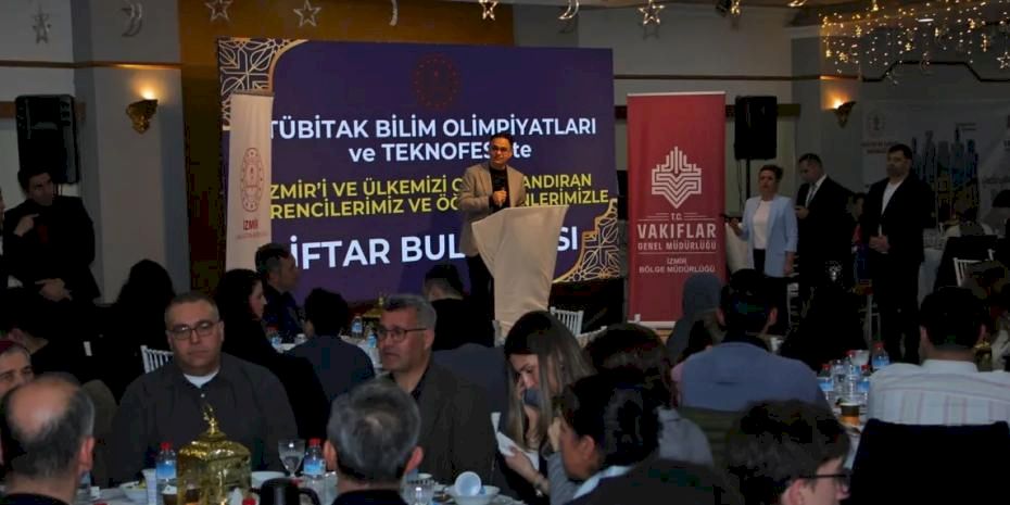 İzmir'de TÜBİTAK ve TEKNOFEST'in başarılı öğrenci ve öğretmenleri ağırlandı