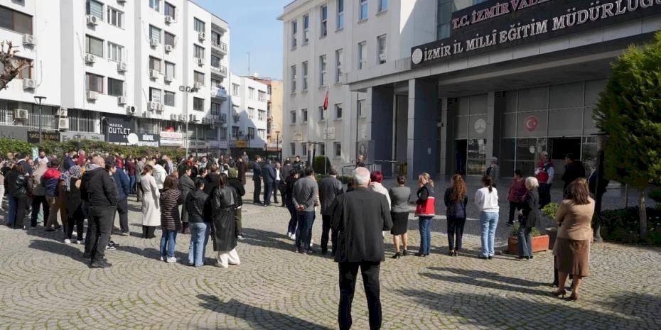 İzmir İl Milli Eğitim'de tahliye tatbikatı gerçekleştirildi