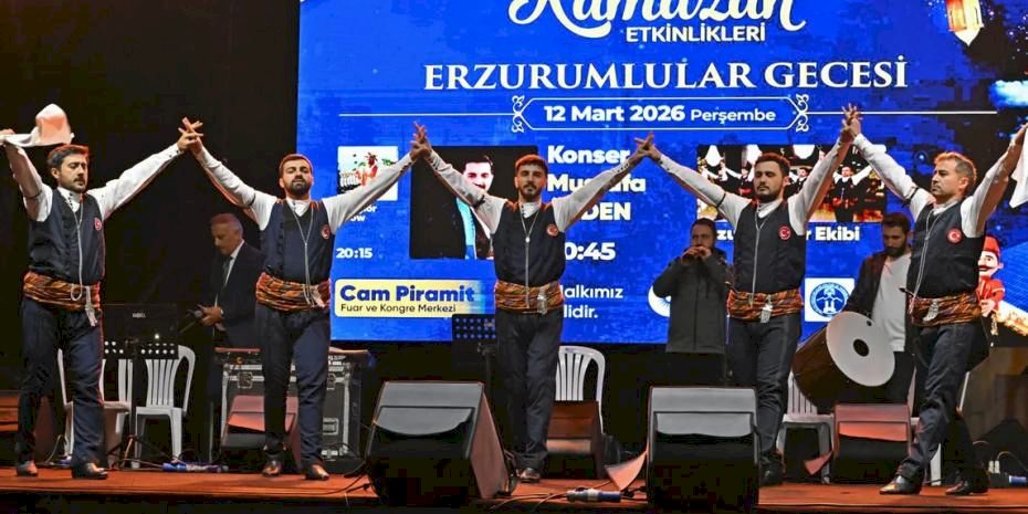 Antalya'da türküler söylendi halaylar çekildi