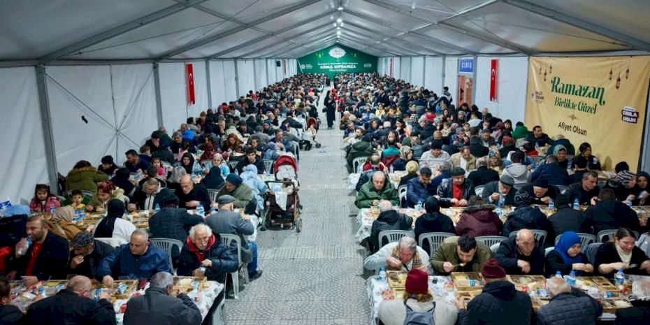 Samsun'da iftar çadırlarına yoğun ilgi