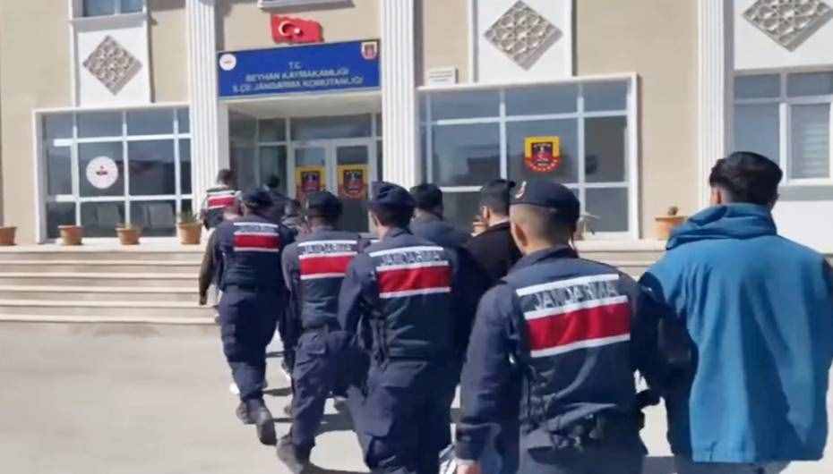 Jandarma'dan 4,5 milyar liralık bahis operasyonu