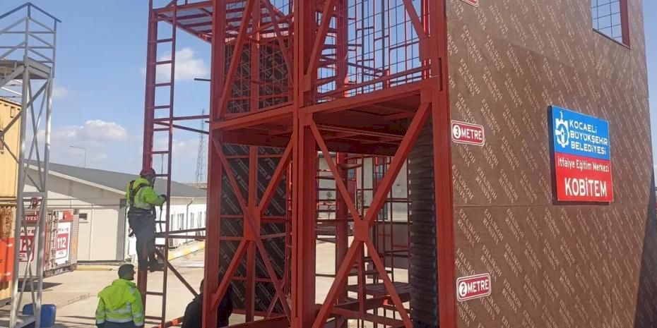 Kocaeli Büyükşehir personeline 'yüksekte çalışma' eğitimi