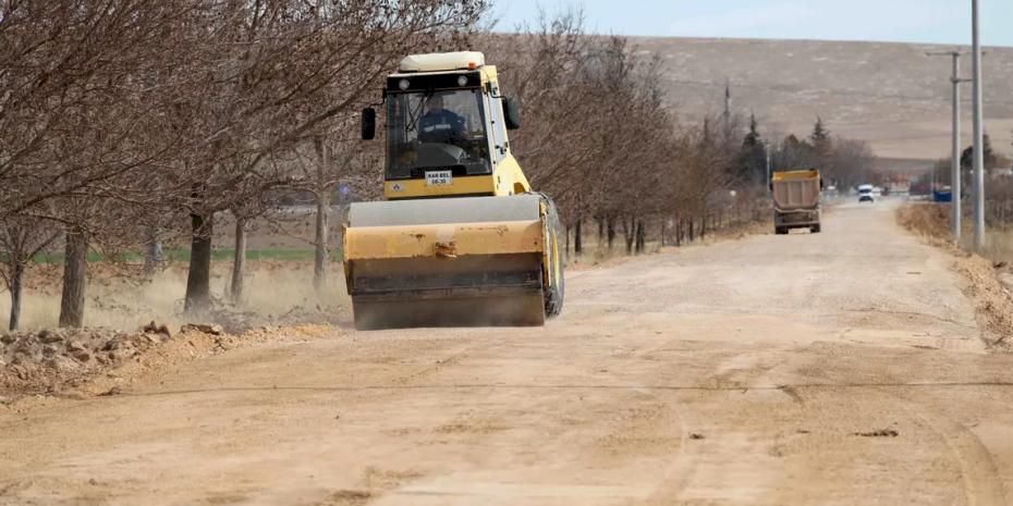 Konya Karatay’da yol ve altyapı çalışmaları tüm hızıyla sürüyor