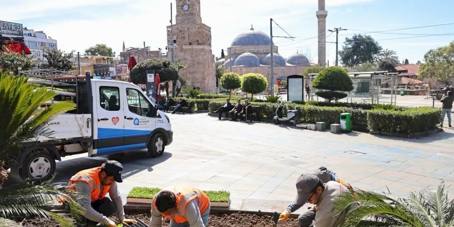 Antalya 4 milyon yazlık çiçekle bahara hazırlanıyor