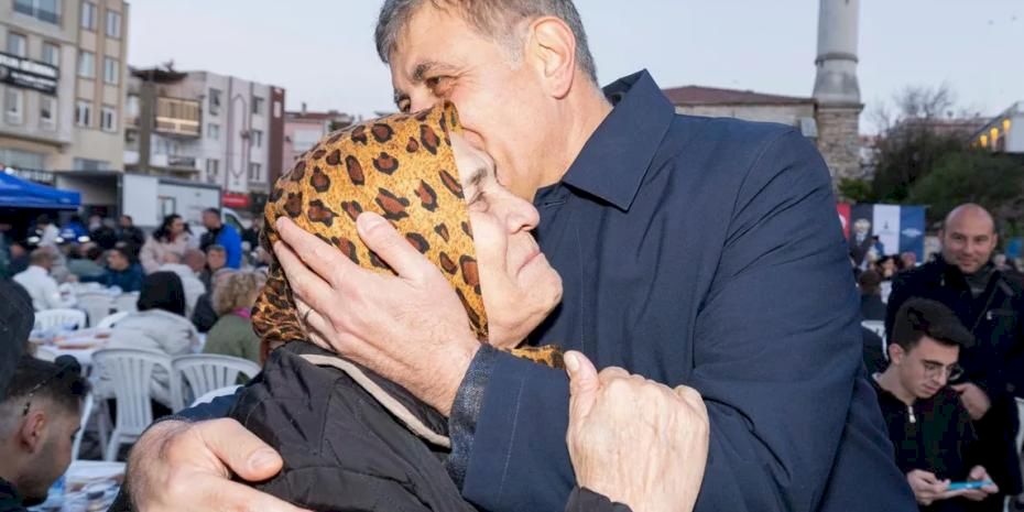 Başkan Tugay İzmir Aliağa’da yurttaşlarla buluştu