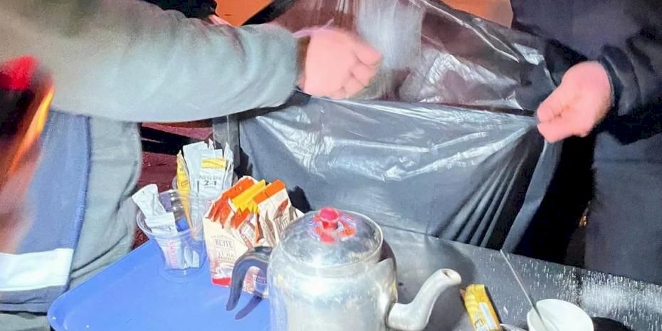 İzmir Zabıtası'ndan fahiş fiyat ve izinsiz satışa geçit yok!