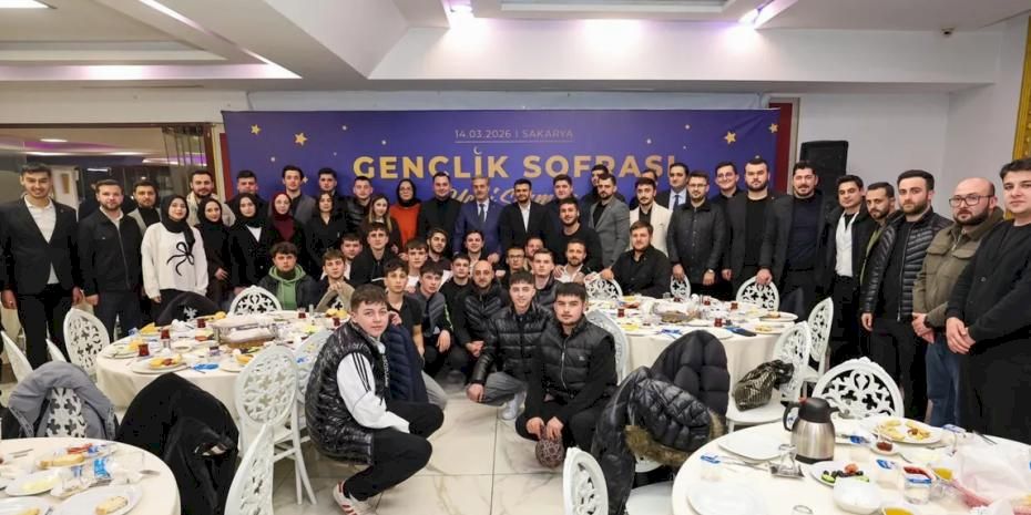 Sakarya'da Başkan Alemdar gençlere buluştu