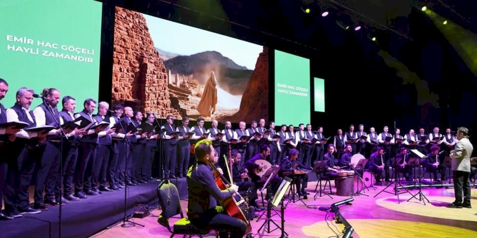 Konya Selçuklu'da ilahiler gönüllere dokundu