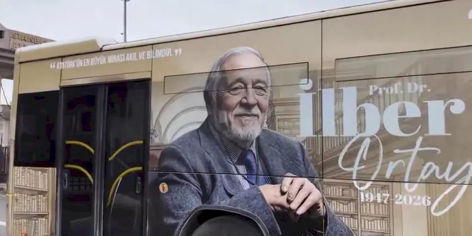 İETT'den İlber Ortaylı'ya 'saygı otobüsü'