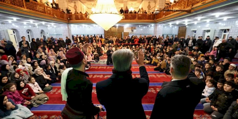 Sakarya'da 16 ilçede 6 bin çocuğa bayram sevinci