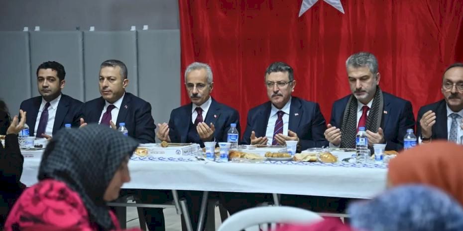 Bakan Uraloğlu ve Başkan Genç’ten Düzköy’e hizmet sözü