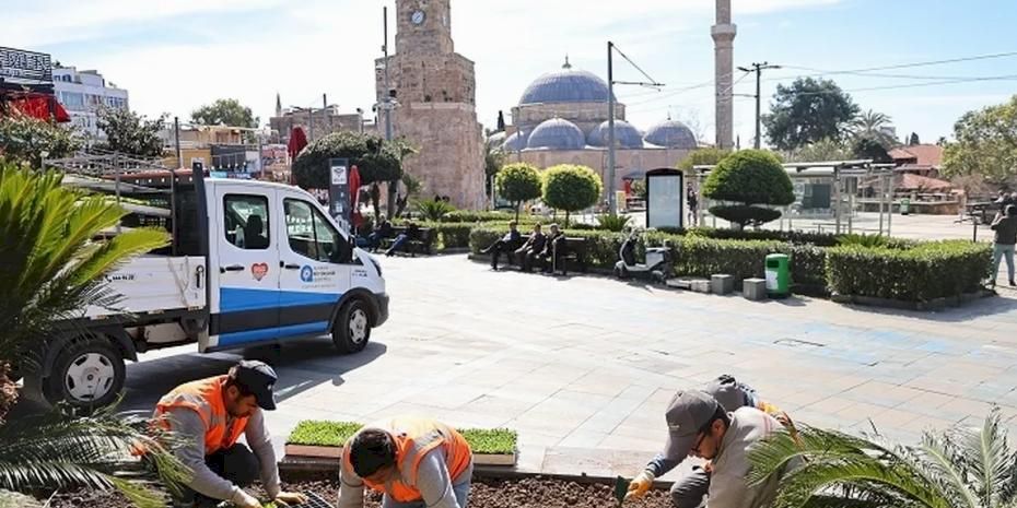 Antalya 4 milyon yazlık çiçekle bahara hazırlanıyor