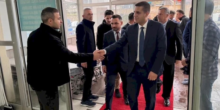 Batman Kozluk'ta bayramda sağlık çalışanlarına ve hastalara ziyaret