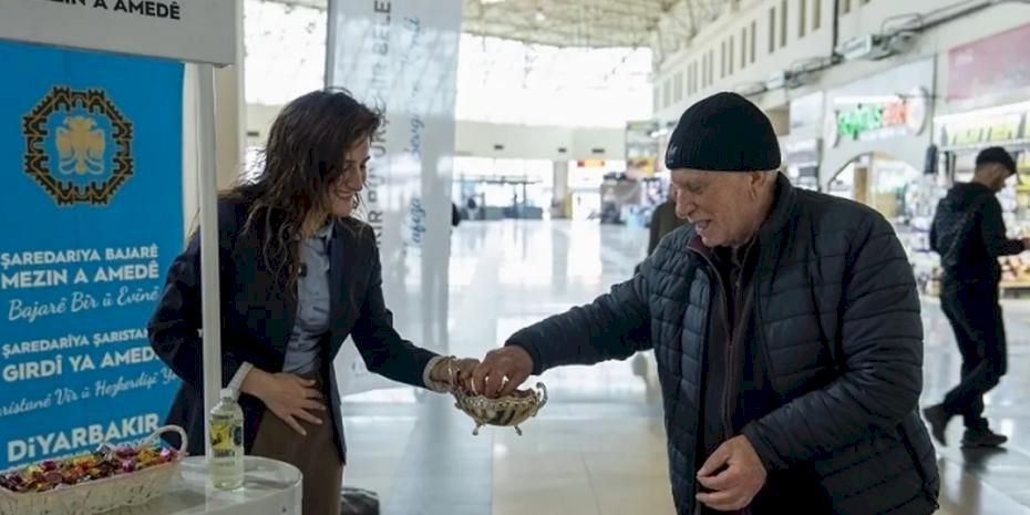 Diyarbakır Büyükşehir'den bayramda yurttaşlara ikram