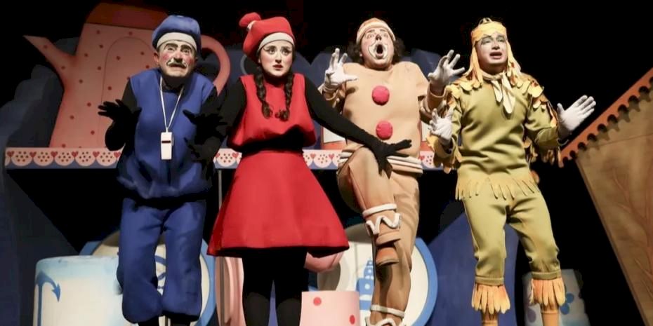 Mersin'de “Bisküvi Adam” oyunu Silifkeli miniklerle buluştu