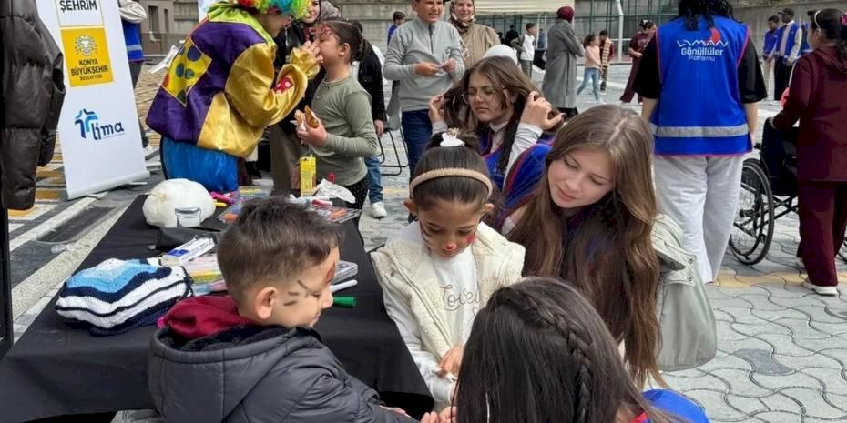 LİMAN Gönüllüleri Filistinli çocuklara bayram sevinci yaşattı