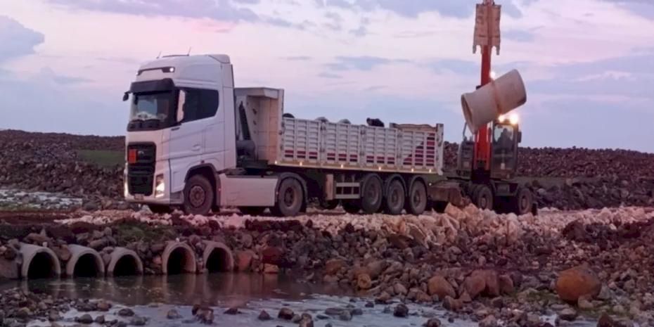 Şanlıurfa’da sağanak sonrası yollar hızla onarıldı