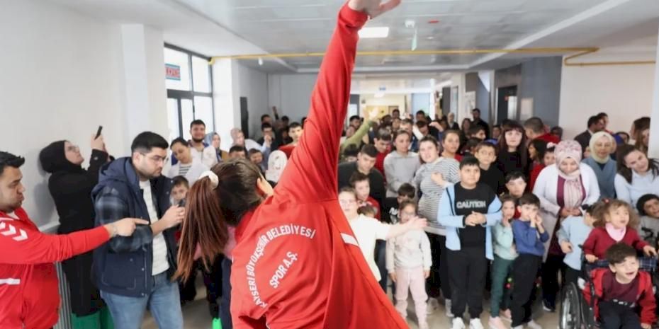 Kayseri Büyükşehir'den çok 'özel' buluşma