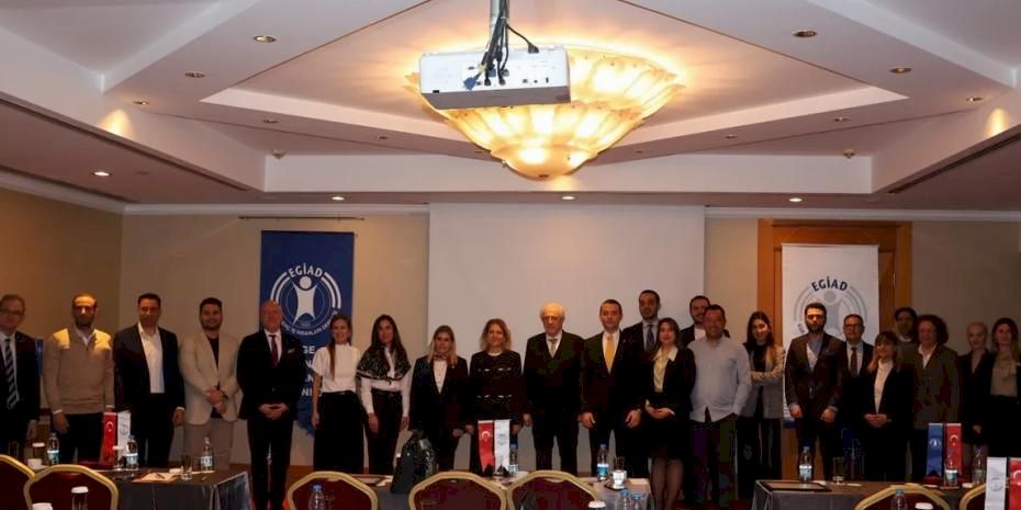 Türkiye tüketimle değil, üretim ve ihracatla büyümelidir