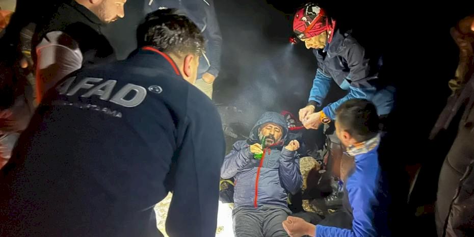 Kahramanmaraş'ta mahsur kalan 8 dağcı kurtarıldı
