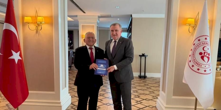 Memduh Büyükkılıç'tan Ankara çıkarması