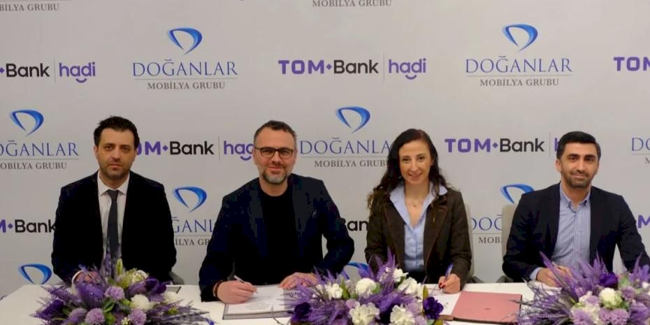 Kelebek Mobilya ve Tom Bank Hadi güçlerini birleştirdi