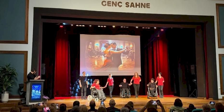 Kocaeli’de “Engelsiz Sanat” büyüledi