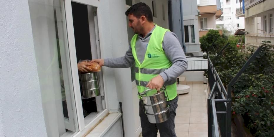 Antalya’da aşevi desteği büyüyor